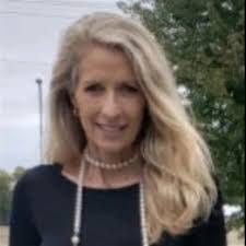 Becki Hedstrom's Instagram, Twitter & Facebook