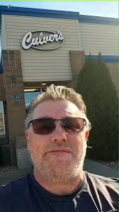 What it do how you doing how's everybody out there my name is Phillip my  real name is PAYA from The 93650 and I like to E , board not bad for