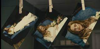 Al momento abbiamo 1 episodi nel nostro archivio, il primo dei quali è stato trasmesso il aprile 2017. Lo Strano Caso Di Angelica 2010 De Oliveira Recensione Quinlan It