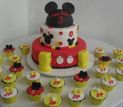 Bizcocho De Mickey Mouse Bolo E Cupcake Do Mickey Cake Sweet Cakes Disney Cakes