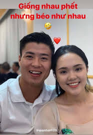 Duy mạnh, trang thông tin chính thức về nhạc duy mạnh, toàn bộ bài hát mới nhất đầy đủ video clip mv hot nhất và album hay nhất của duy mạnh. Cáº§u Thá»§ Duy Máº¡nh Khoe áº£nh Háº¡nh Phuc Ben Báº¡n Gai NhÆ°ng Láº¡i Noi Ä'iá»u PhÅ© Phang Nay