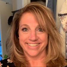 Lara Connell (Larainsearchofideas)