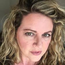 Sarah Marcy's Instagram, Twitter & Facebook