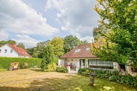 Auf der suche nach einem haus zum kauf in scharbeutz sind sie hier richtig! 250 Meter Zum See Haus Auf Idyllisch Eingewachsenem Grundstuck Ohne Kauferprovision Mollerherm Immobilien
