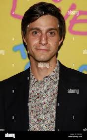 Gideon Lee's Instagram, Twitter & Facebook