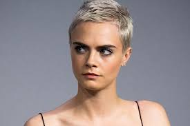 Platinum balayage on a bob. 10 Pixie Cut Hairstyles Short Haircuts For 2019 Hypebae