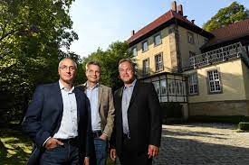 Große auswahl ✓ kleine & große modelle in vielen verschiedenen farben ➤ jetzt bestellen & sparen! Hier Tragen Wir Keine Krawatten Faktor