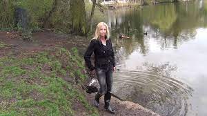 Girls in waders and jeans | gummistiefel, stiefel, reitstiefel. Loversofboots Presents Wellies Waders Posts Facebook