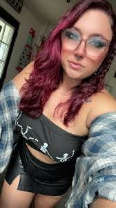 Kristy Dobbs's Instagram, Twitter & Facebook