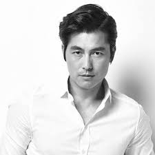 But his altruistic approach puts him at odds with the calculating hospital director park gun (lee kyoung young) and surgery chief han woo jin (ha seok jin). Jung Woo Sung Net Worth