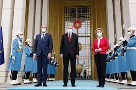 Nicolo barella schickt auf rechts domenico berardi in den strafraum. Nach Diktator Bezeichnung Turkei Legt Hubschrauber Deal Mit Italien Auf Eis Nex24 News