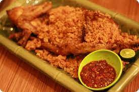 Berikut deretan resep ayam kremes yang bisa moms coba. Resep Ayam Goreng Kremes Spesial Lezat