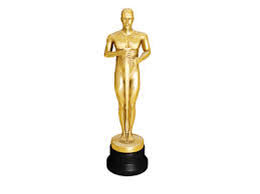 Anul trecut, premiul oscar pentru cel mai bun film a fost decernat producţiei green book, de peter farrelly.parasite, de bong joon ho, a parasite a mai primit și premiul oscar pentru cel mai bun scenariu original. Premiile Oscar 2015 Birdman CastigÄƒ Premiul Pentru Cel Mai Bun Film 23 02 2015 Bursa Ro