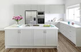Freedom Kitchens On Instagram It S Time To Shake It Up Meet Oxford Oyster Grey The Newest Ad In 2020 Gorgeous White Kitchen White Kitchen Kitchen Inspirations