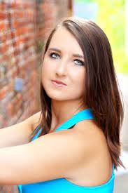 Mandy Wiggins's Instagram, Twitter & Facebook