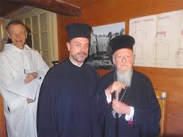 Μια διαδικασία παράλληλη με την διαρκή ιερά σύνοδο. Epi8esh Sth Lywn Aytos Einai O Xaniwths Iereas Poy Traymatisthke Apo Pyra