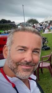 Richard Buzzard's Instagram, Twitter & Facebook