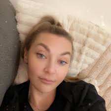 Who will come to your home in Plattsburgh to cut your dog's nails and do a  thorough brushing?