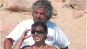 La figliastra di beppe grillo concorrente della terra dei cuochi della clerici. Chi E Parvin Tadjk La Moglie Di Beppe Grillo