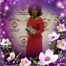 So, it's time for a change. I gave up seeing my hairstylist March 2020  because it seemed like the safe thing to do during a pandemic. Now that  things are looking better🙏,