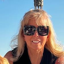 Linda Simms's Instagram, Twitter & Facebook