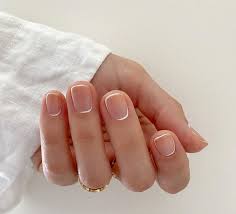 Una de las muchas cosas que hacemos todos los días antes de salir de casa es, peinarse. 25 Ideas De Manicura Que Son Tendencia Esta Primavera