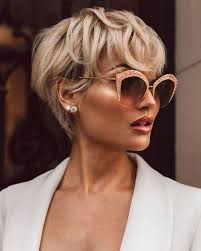 60 Best Short Haircuts Of Famous Women Cool Short Short Blonde Hair Long Pixie Hairstyles Short Hair Styles