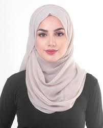 Style it head to toe or wall to floor but mix shades of beige wool and satin, silk and rattan, shiny. Pin On Beautiful Girl Face
