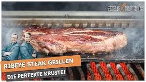 Ribeye steak with grilled veggies. Rib Eye Steak Grillen So Geht Es Ohne Fettbrand Sizzlebros