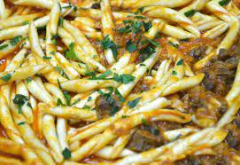 In una padella cuocere prima.e poi aggiungere i funghi, e infine la ricetta che vi presento oggi è molto semplice da preparare, e soprattutto molto gustosa: Trofie Con Funghi E Salsiccia Ricette Di Sardegna