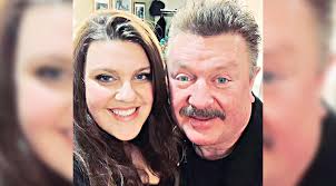 Joe Diffie's Daughter Sings His Song "Home" To Honor Her Dad After His  Passing