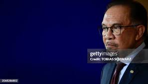 8,241 Anwar Ibrahim Photos & High Res Pictures
