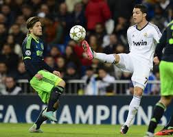 The sudden drop in the ball after it went past courtois made lasse schone look like the *last airbender*. Real Madrid S Five Best Goals Against Ajax Page 5