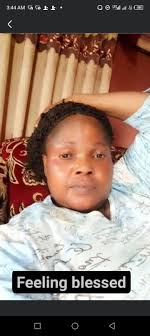 Be a classy woman 👈 1. A classy woman does not go to every event in town  2. A classy woman does not snap every food she eats and upload