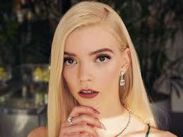 Anya Taylor-Joy: la infancia solitaria y los episodios de bullying que  vivió la actriz de Gambito de dama