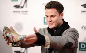 Hörprobe von rocco's neuem song needle, welcher u.a. Auch Promis Sind Nicht Vor Beratungsfehlern Geschutzt Pfefferminzia De