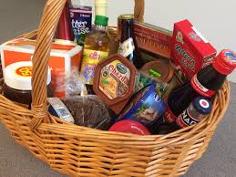 In north america, the term generally refers to a household receptacle, often a basket, for clean. Tuesday Porter Ar Twitter Von Meinen Kolleginnen Zur Doppeltestaatsburgerschaft Einen Fresskorb Damit Ich Lerne Was Richtig Deutsch Ist