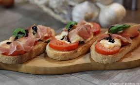 Bruschetta Tomate Mozarella Et Son Jambon Italien Recette Recette Recette Dietetique Recettes De Cuisine