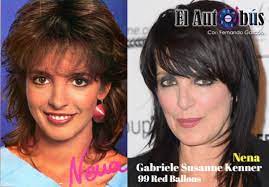 24Marzo 1960 Nace Gabriele Susanne Kerner "NENA" en Hagen, Alemania. Le llamaban Nena desde pequeñita y así se lanzó al mundo de la música, conocida por todos nosotros de esa manera. Con