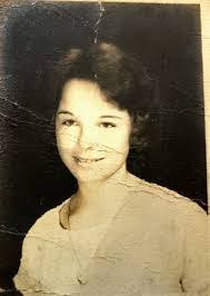 Lorraine Lott's Instagram, Twitter & Facebook