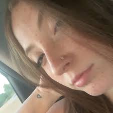 Ashley Ostrowski ﾒ𝟶 (@ashleyostrowskixo) 正在直播- TikTok 直播