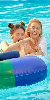 Ryujin soğuk davranıyormuş gibi yaparak yeji'nin selamını . Itzy Yeji Ryujin Amazing Best Girls Dazzling Girlgroup Midzy Talent Wowzers Hd Mobile Wallpaper Peakpx