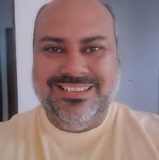 Pensa num cara super, Super, SUPER! @hevertonfutebol é colega, irmão,  amigão, dono de ideias criativas/doidas/sensacionais. Profissional da  comunicação pesado, dos bons, raiz! Ontem foi o dia dele, mas, reconhecer o  talento da