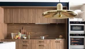 À tiroir et disposant d'étagères, votre meuble bas pourra accueillir de la vaisselle ou des ustensiles de cuisine, par exemple. Amenagement D Une Cuisine Les 5 Regles A Connaitre Cote Maison