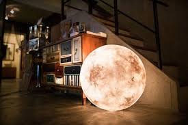 haal die volle maan naar je woonkamer hopeloze romanticus die je er bent lamp design lamp decor