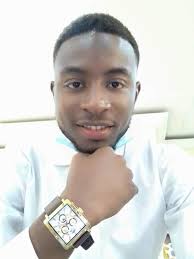 Eto'o est une légende mondiale mais si tu l'invite il vient, il n'est pas  difficile, il a été toujours proche des ses africains. Je crois qu'il  mérite le respect de notre part