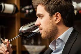 Cách Nhận Biết Rượu Vang Ngon Cho Người Mới Bắt Đầu