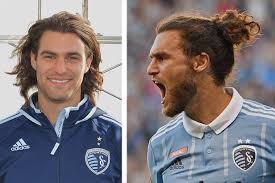 Graham Zusi Wears Long Wavy Hair Down Or Up In A Man Bun Grahamzusi Zusi Longhairmen Wavyhair Soccer Player Hairstyles Soccer Hair Soccer Players Haircuts