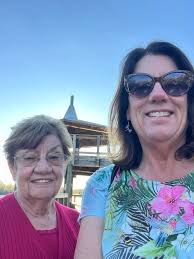 Sawgrass Lake Park with 2 alligators and birds