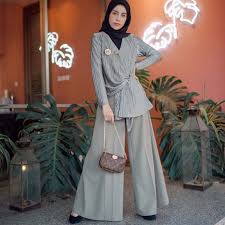 Model baju kondangan / inspirasi model gaun kondangan muslim simple elegan dans media : 10 Inspirasi Fashion Kondangan Hijab Modern Ala Selebgram